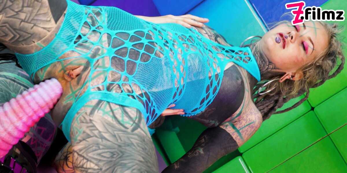 Tatted-up Lesbian Lovers Anuskatzz and Illuz Get Nasty with Anal Fisting and Pussy Tattoos - Anuskatzz, Illuz