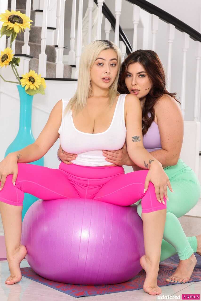 Chloe Surreal and Keira Croft's Exercise Mat Sex Heats Up with Ass Licking and Scissoring - Keira Croft, Chloe Surreal