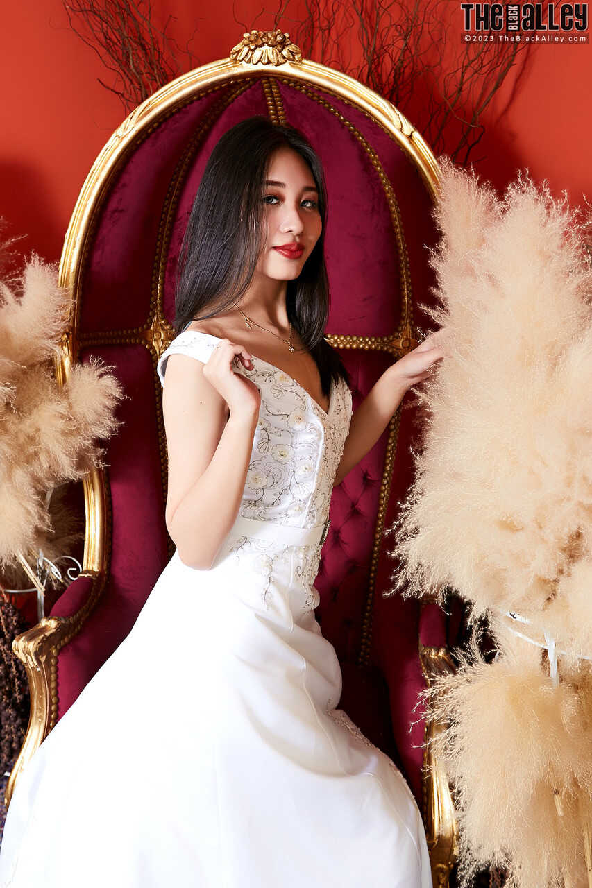 Janet's Sexy Porn Debut: Freeing Her Tattooed Pussy and Big Boobs From a Pretty Dress! - Janet