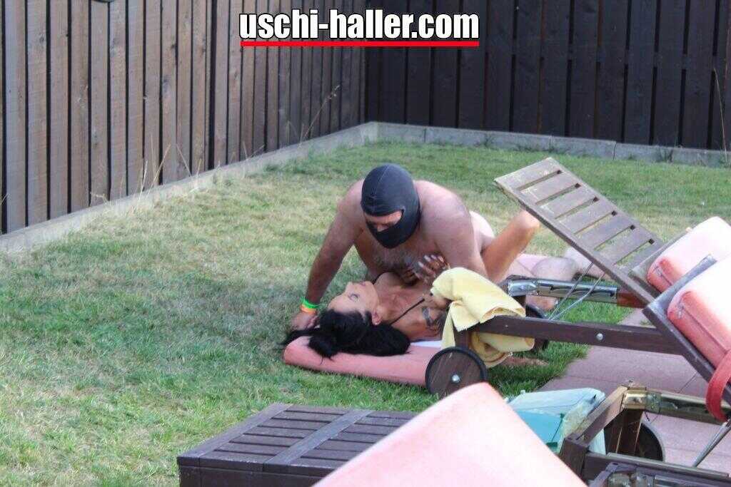 Caucasian girls partake in gangbangs during the course of a pool party : Public Sex with Caucasian Girls at a Pool Party -...