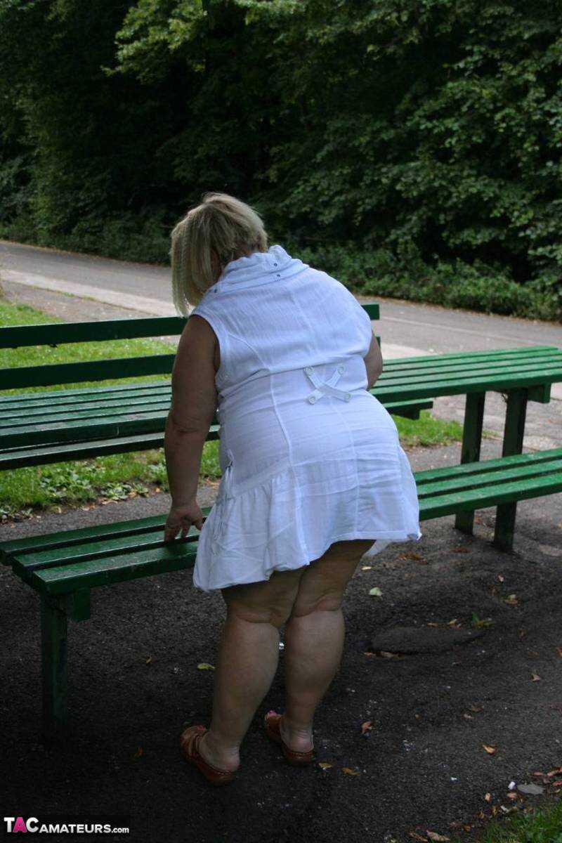 Blonde Lexie Cummings' Pierced Pussy Play on Public Table Turns into Mature Blowjob - Lexie Cummings