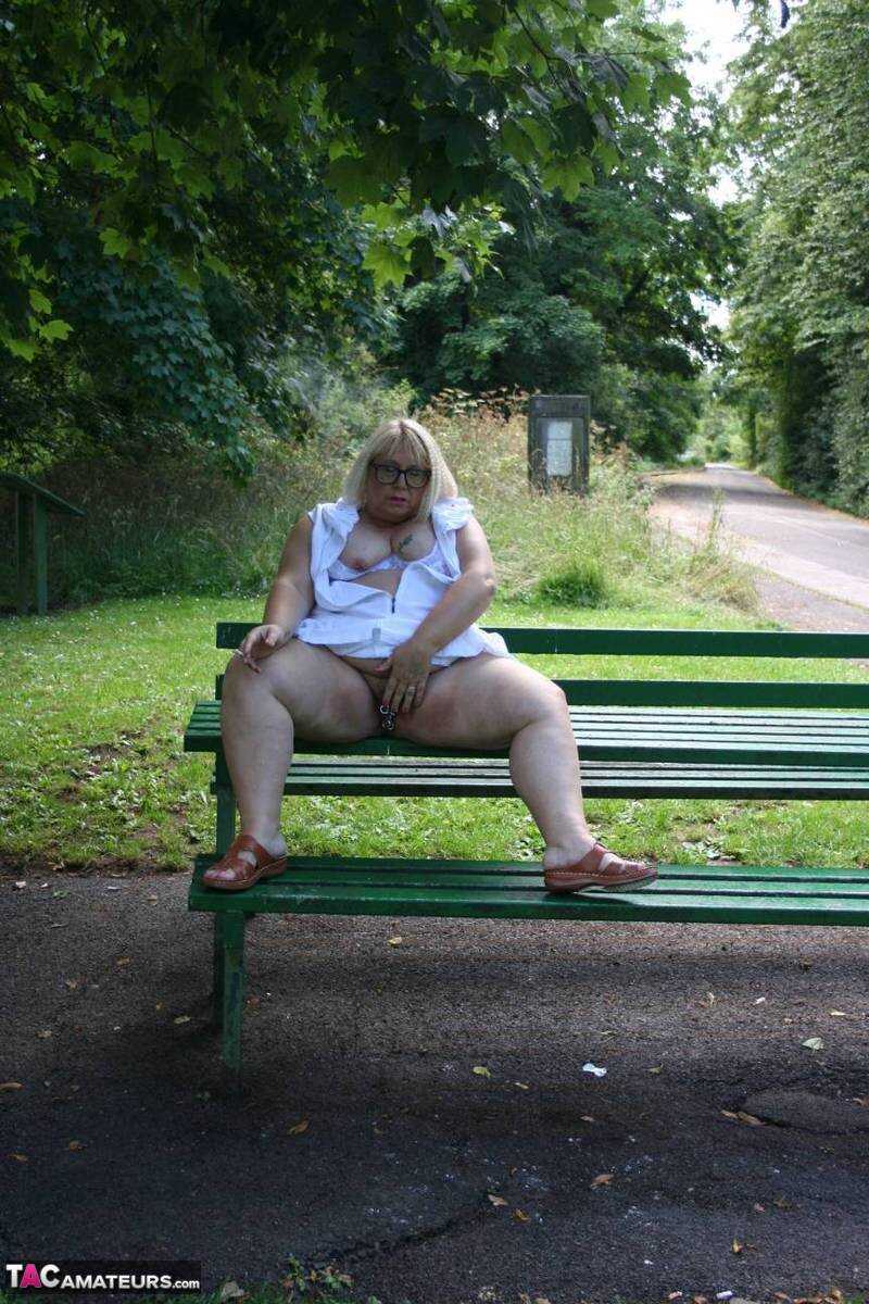 Blonde Lexie Cummings' Pierced Pussy Play on Public Table Turns into Mature Blowjob - Lexie Cummings