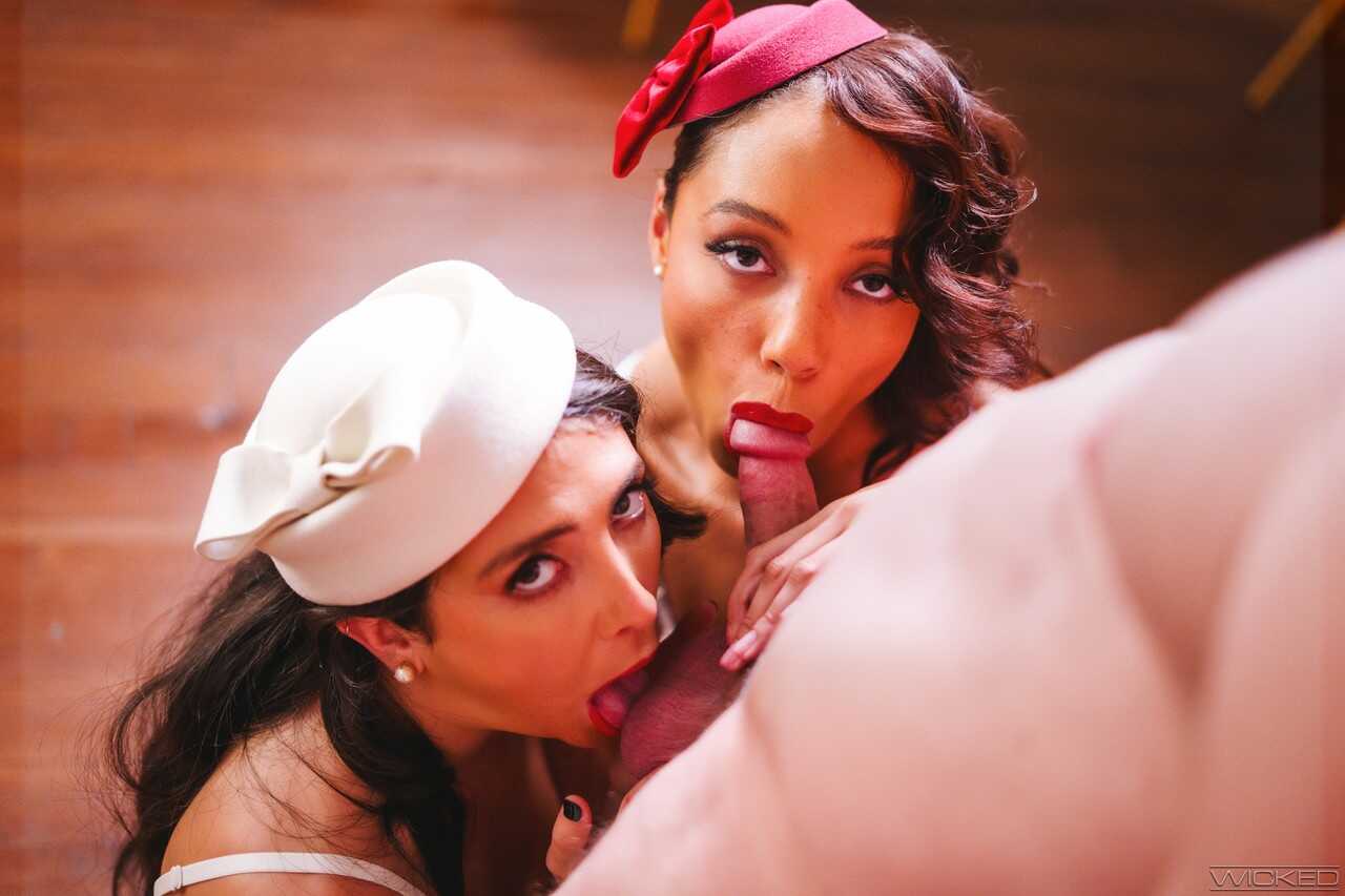 Ebony Pussy Galore: Jane Wilde and Alexis Tae have a Vintage Threesome with Seth Gamble in Retro Underthings - Jane Wilde,...