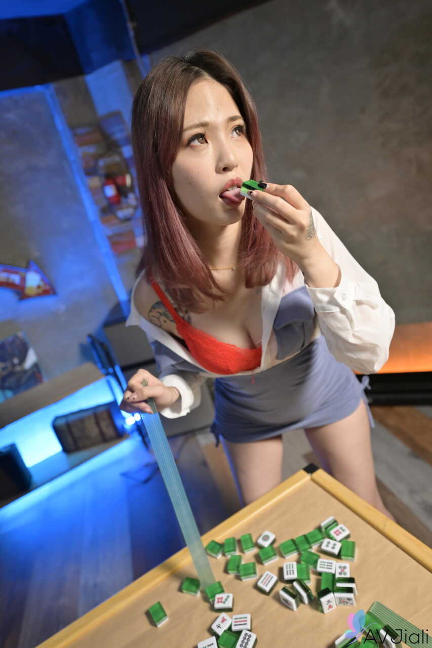 Chinese Girl Bad Bad Gets Banged While Playing Mah-Jong With Friends And Her Friends Watch - Bad Bad
