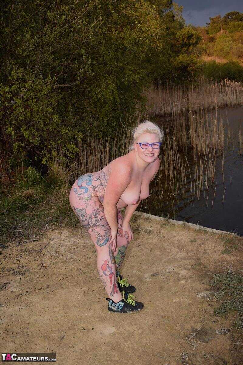 Chubby British BBW Mollie Foxxx Goes Nude by the Water in Running Shoes - Mollie Foxxx