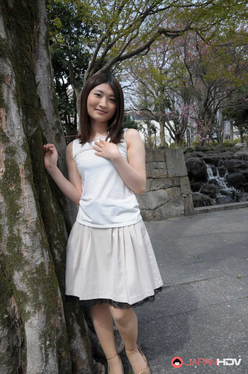 Shiori Moriya Exposes Herself in the Streets of Japan