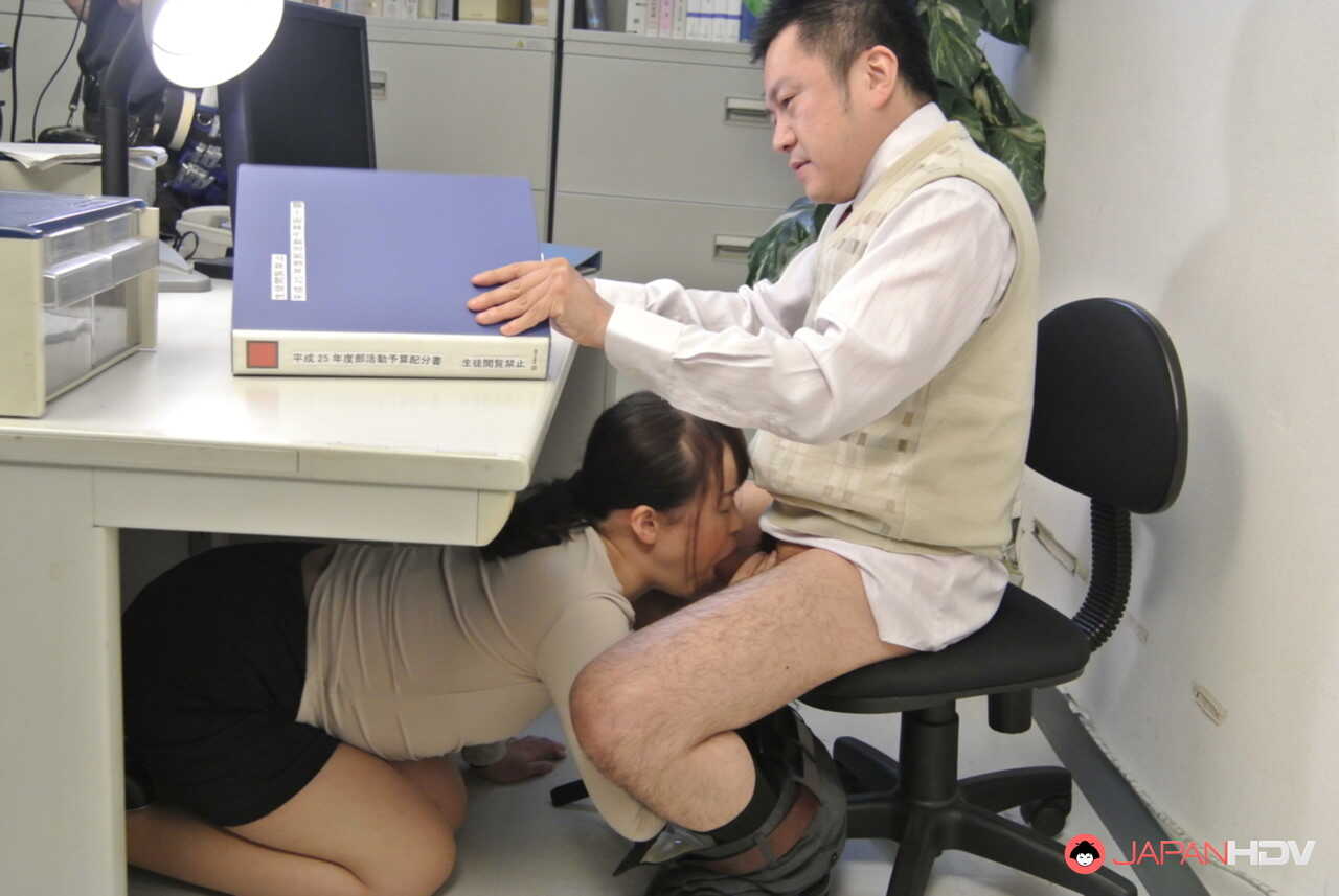 Kaede Oshiro Sucks Off Her Hot Lab Partner and Licks His Japan-Tastic Cum! - Kaede Oshiro