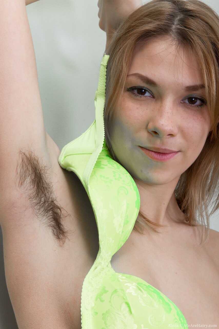 Natural Alisia: Unshaved Pits and Bush Exposed - Alisia