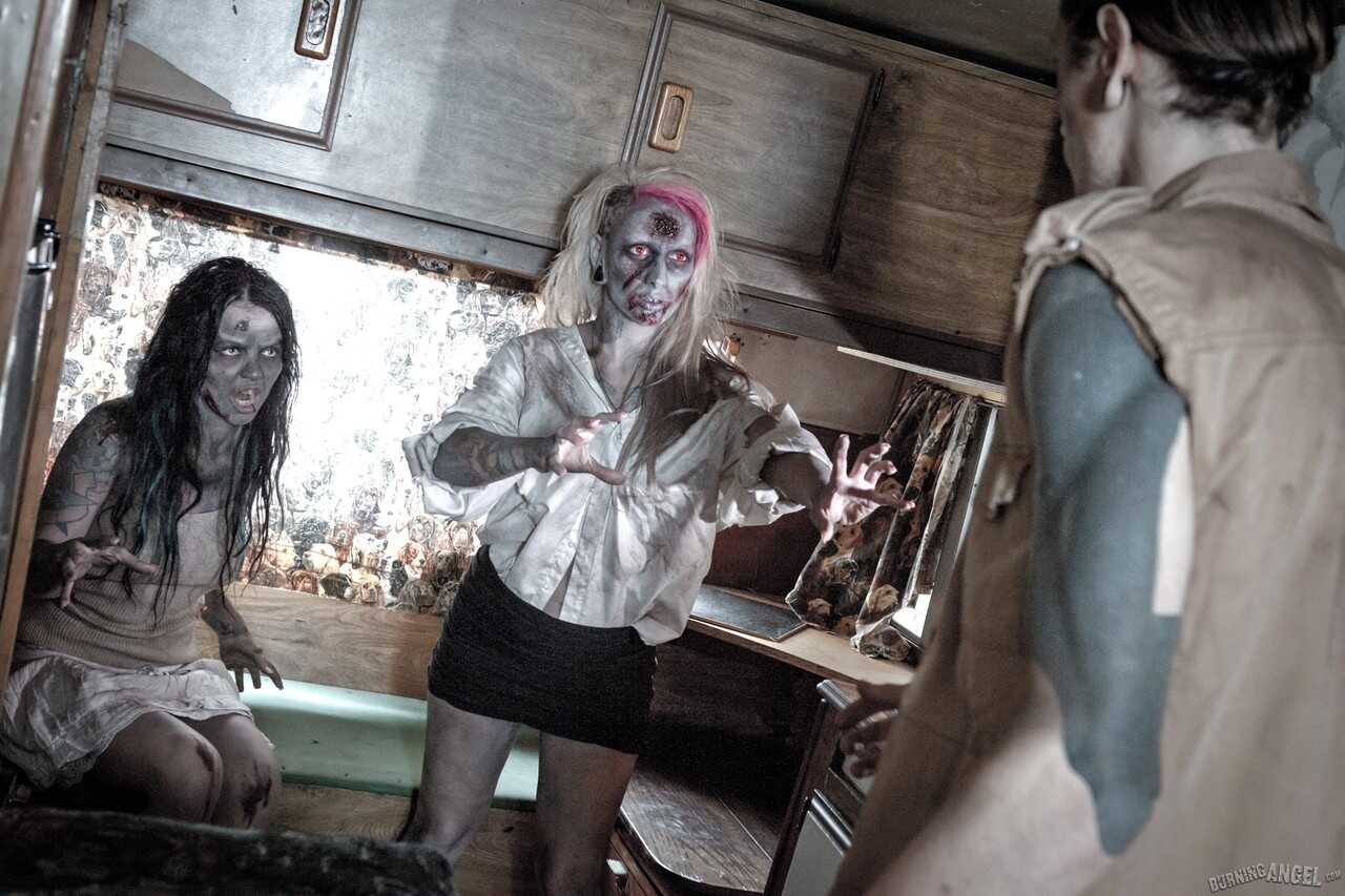 Zombies, Boobs and Cream: A Fetish Porn Threesome with Brittany Lynn and Jessie Lee - Brittany Lynn, Jessie Lee, Owen Gray