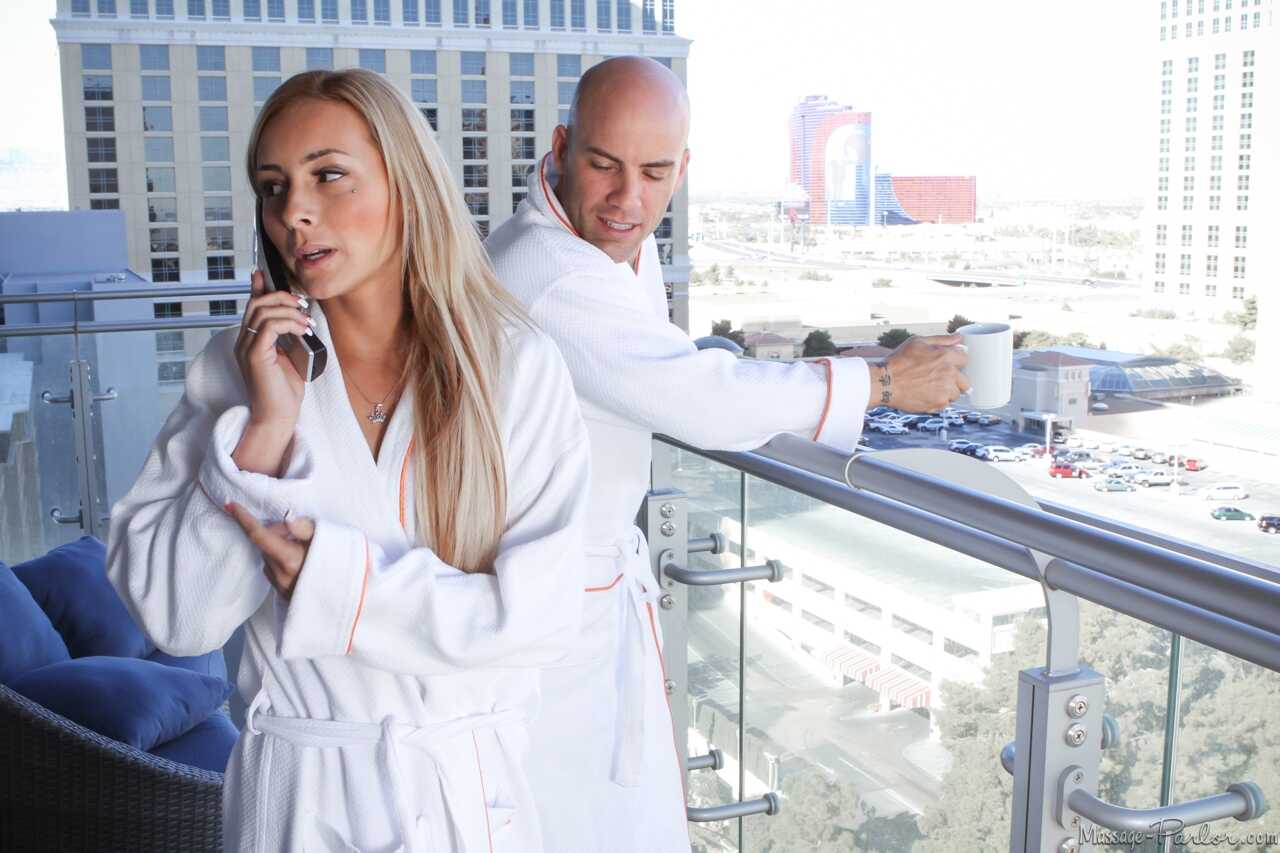 Satisfying Massages Lead to Jizzing Cocks: Blonde Cum in Mouth with Raven Bay and Nikki Seven - Eric Masterson, Derrick Pi...