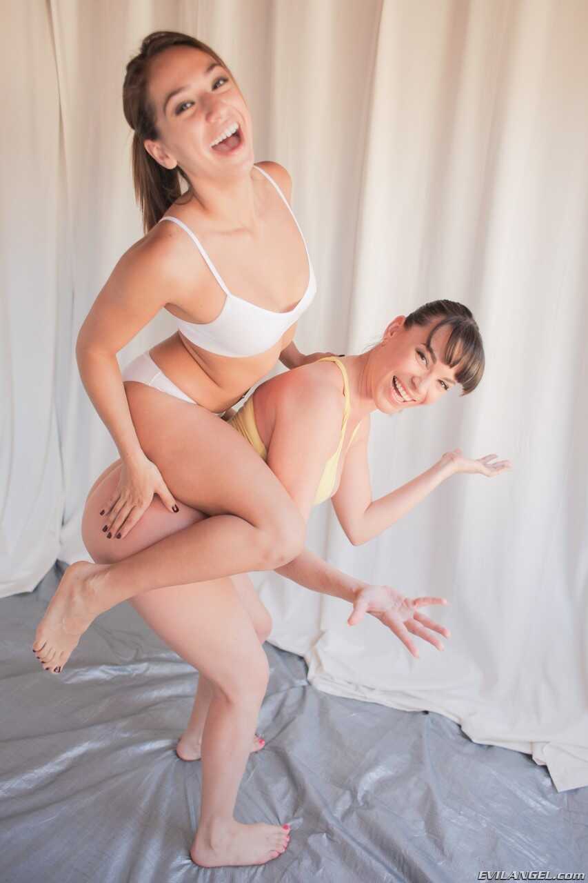Dana DeArmond's Tight MILF Booty Gives Sara Luvv a Piggyback Ride in the Tropics - Dana DeArmond, Sara Luvv