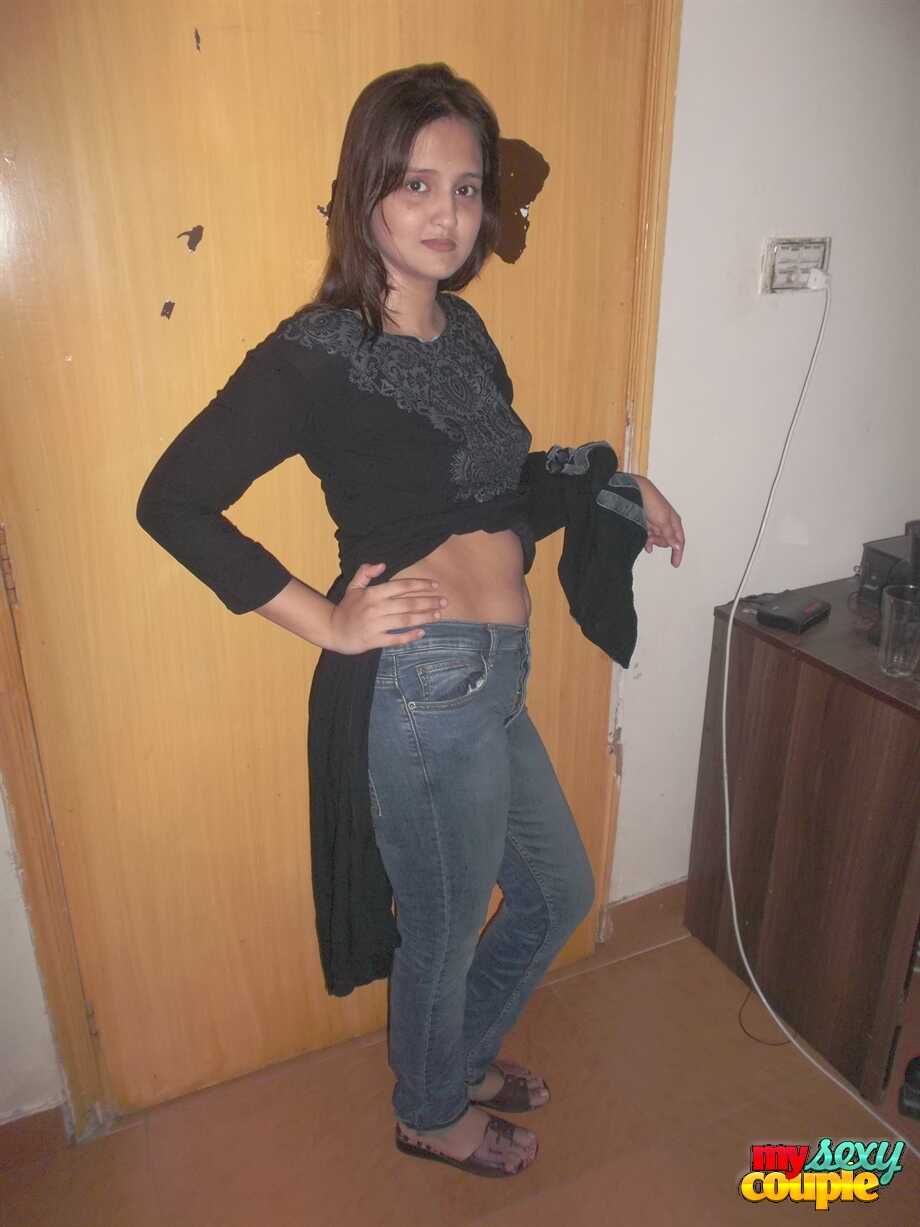 Sultry Sonia in Skintight Jeans, Lace Bra The Seductive Desi Teen 