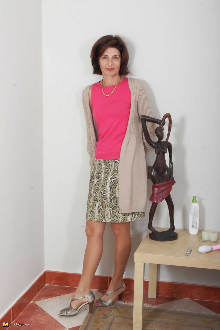 Emanuelle's Lustful Grandmother: The Art of Teasing with Lace Underwear - Emanuelle
