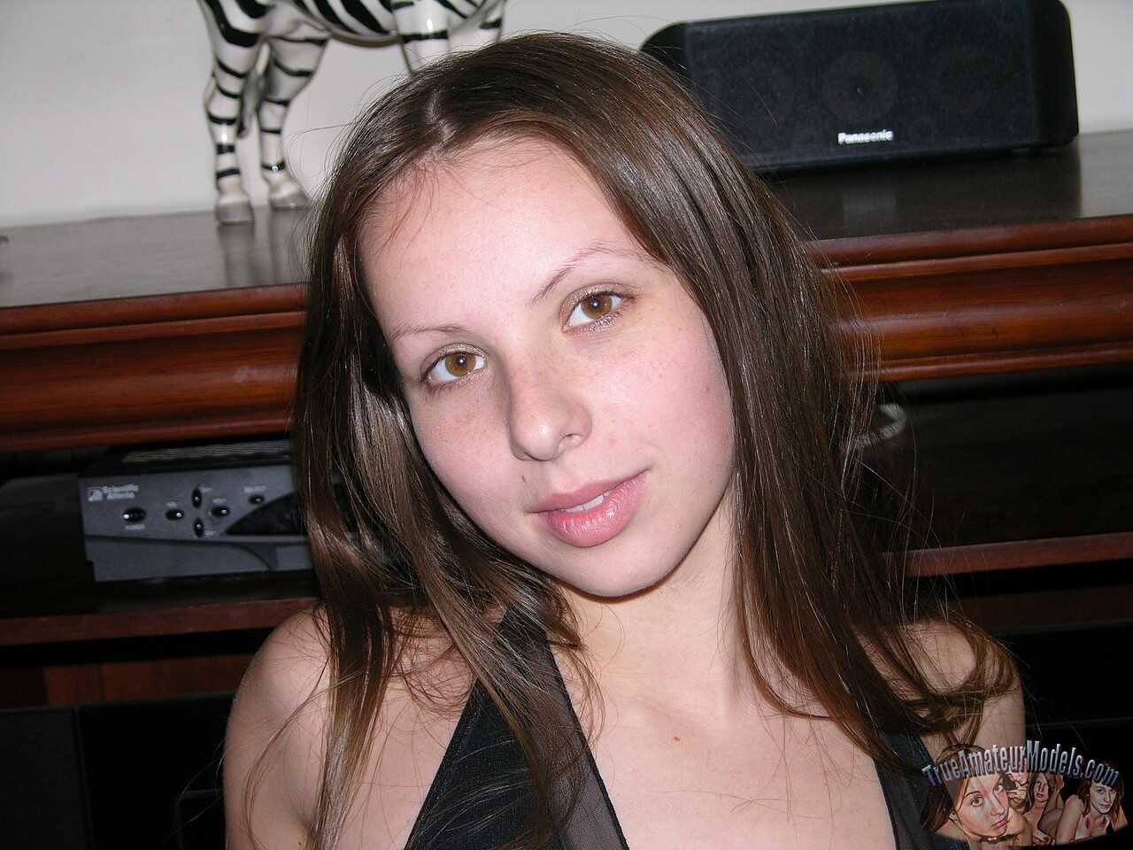 Zoe Rae's Sweet Shaved Pussy for the Camera Amateur Pussy, Spread Legs, Amateur Teen, Big Tits Amateur, Tight Ass, Bi...