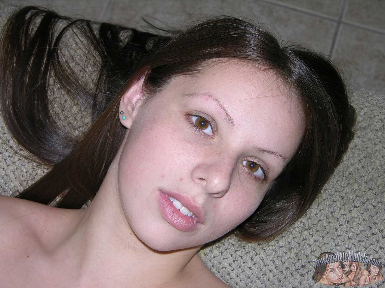 Zoe Rae's Sweet Shaved Pussy for the Camera Amateur Pussy, Spread Legs, Amateur Teen, Big Tits Amateur, Tight Ass, Bi...