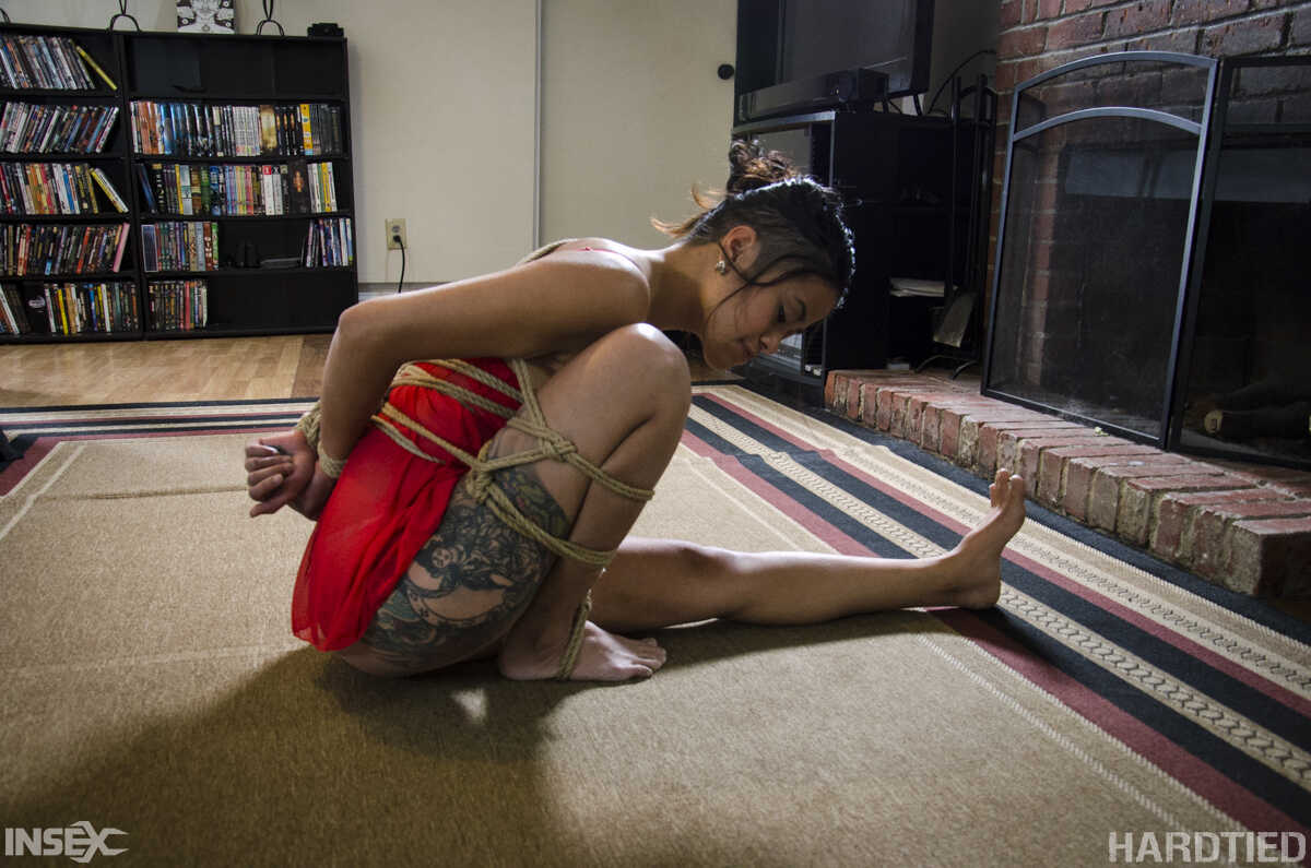 Bound and Beautiful: Chillycarlita's Tattooed Asian Delight - Chillycarlita