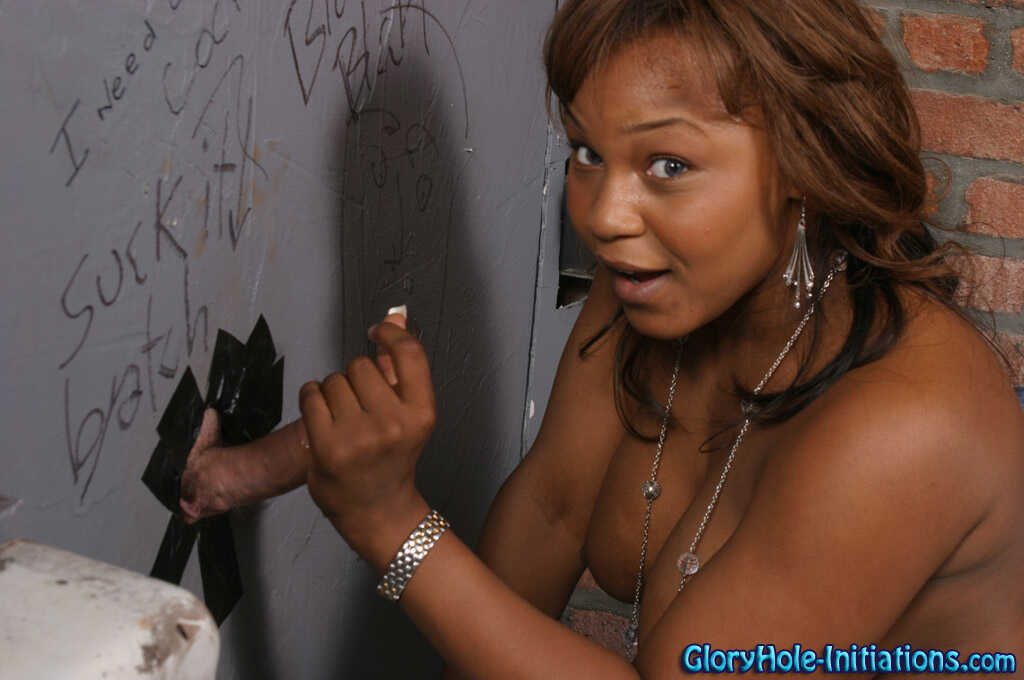 Black Chicks Go Nasty Vida Valantine's Gloryhole Adventure - Vida Valantine