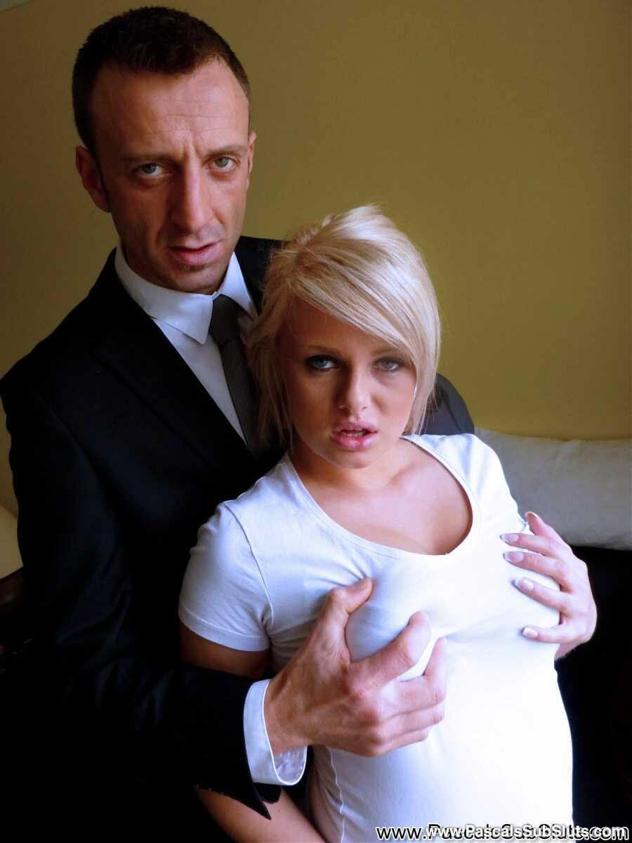 Bonnie Rose: A Shaved British Amateur Gives Her Pussy to a Businessman - Bonnie Rose