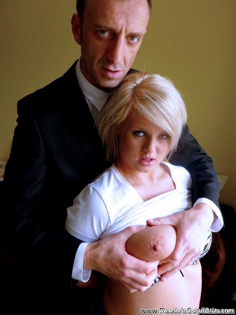 Bonnie Rose: A Shaved British Amateur Gives Her Pussy to a Businessman - Bonnie Rose