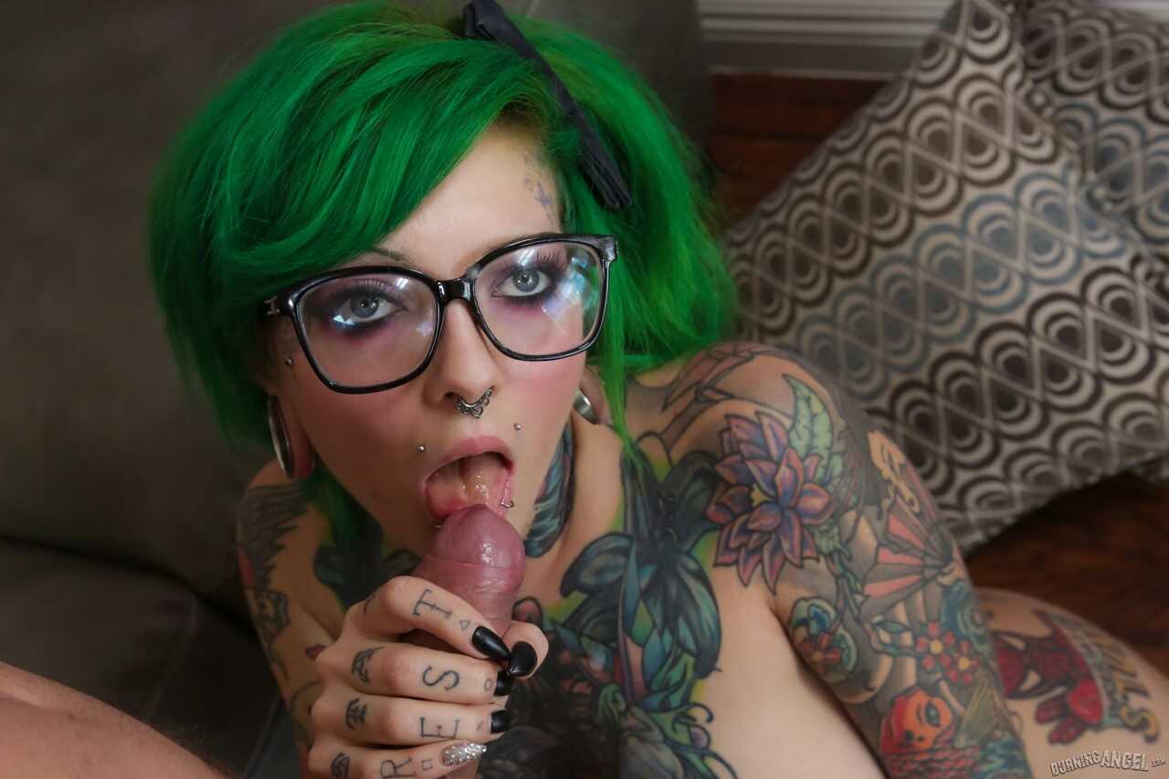 Glasses-Wearing Sydnee Vicious Sucks and Swallows Mr. Pete's Cum in a Piercing POV - Sydnee Vicious, Mr Pete
