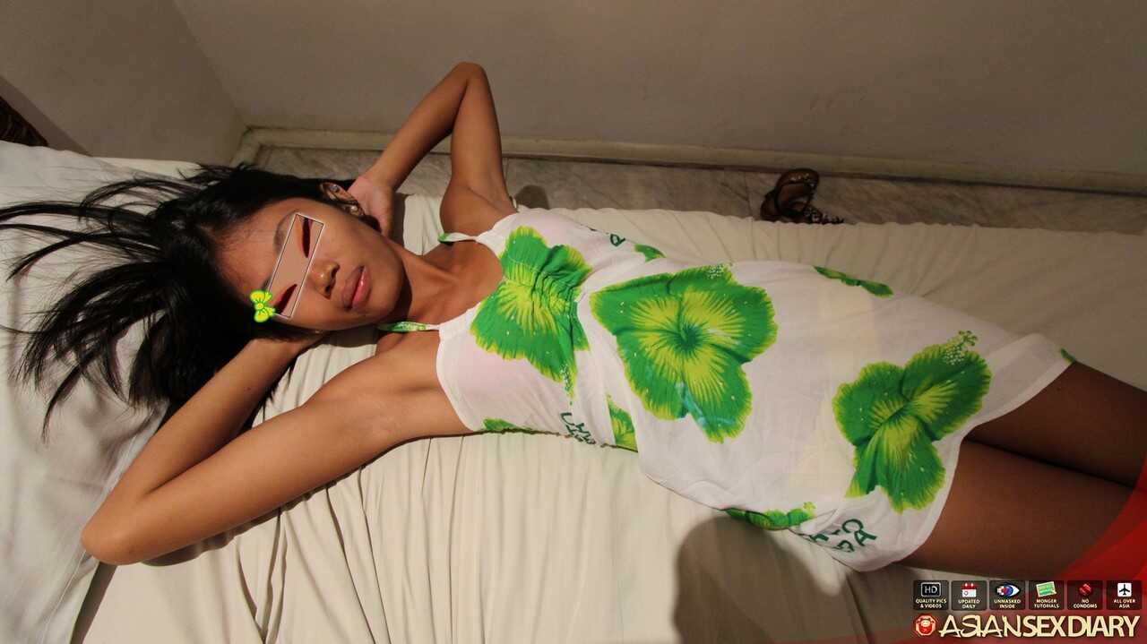 Asian Amateur Ashley Removes Cute Panties Before a Foreigner Fucks Her Tight Slit - Ashley