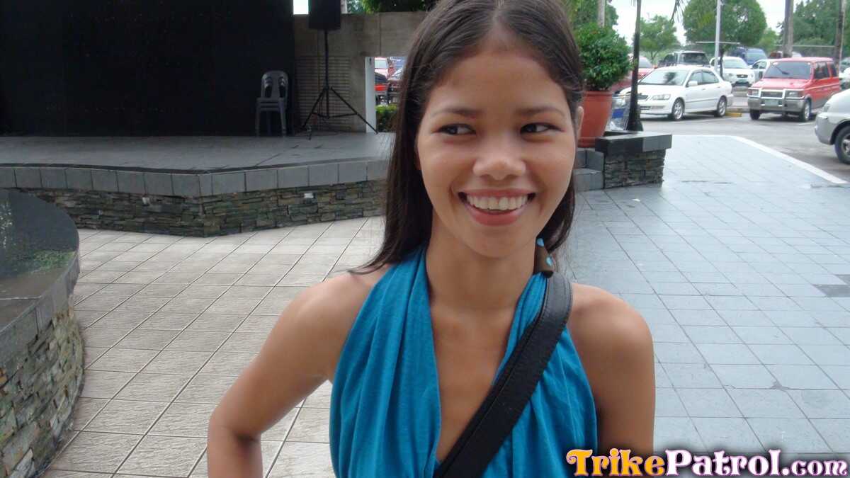 Naked Anabel gets fucked by the Farang while being watched by his Asian girlfriend - Anabel