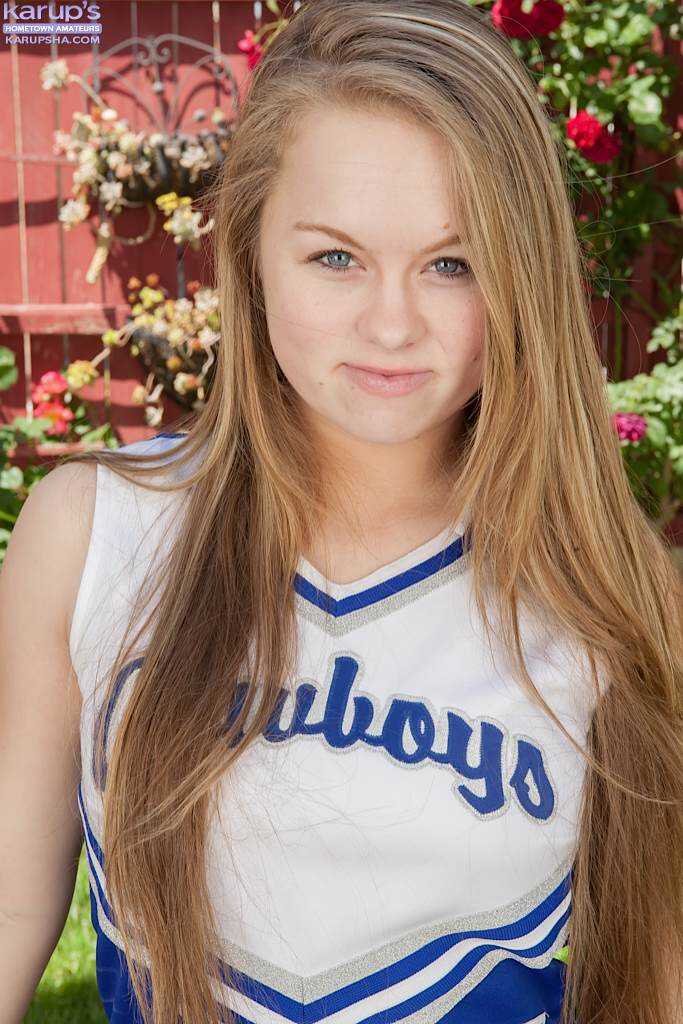 Cheerleader Madison Chandler's Pink Pussy Spreads Wide Open on the Walkway! - Madison Chandler