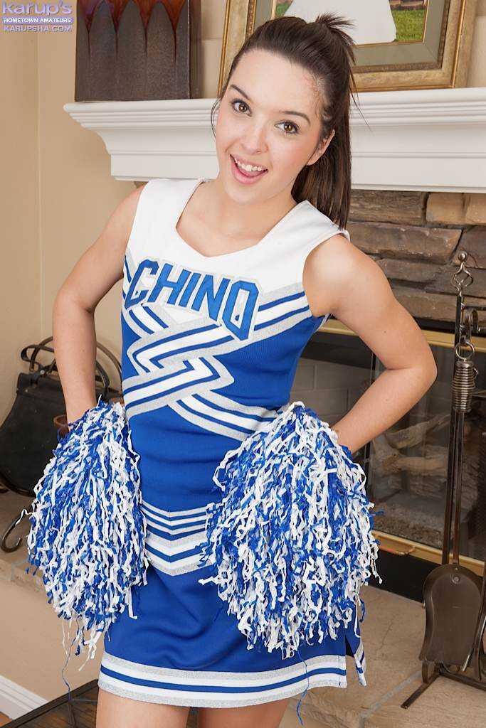 Teen Cheerleader Jaslene Jade Strips Off Uniform and Cotton Panties to Reveal Her Juicy Nude Body! - Jaslene Jade