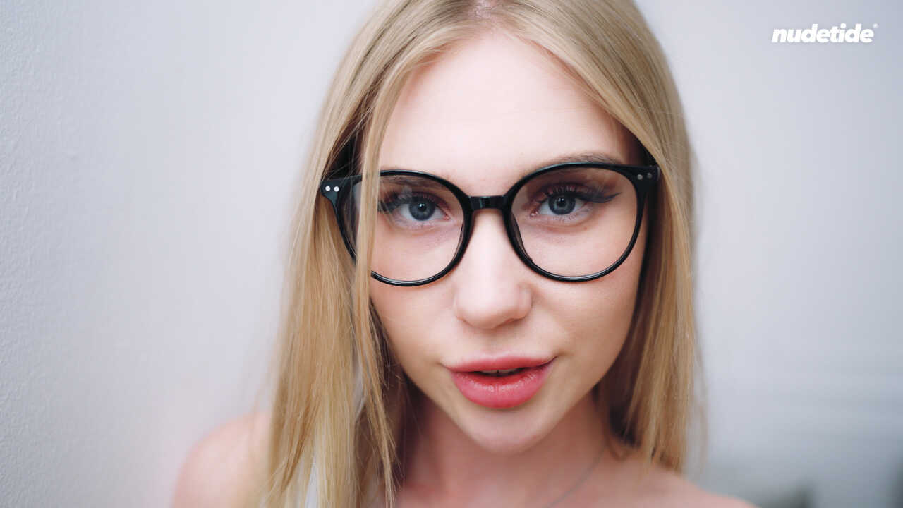 Leyla Lure, the sexy blonde in glasses, strips down to reveal her sweet figure - Leyla Lure
