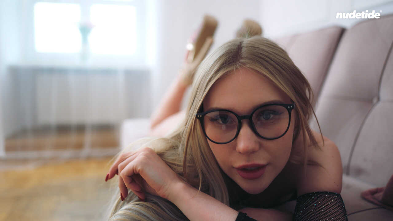 Leyla Lure, the sexy blonde in glasses, strips down to reveal her sweet figure - Leyla Lure