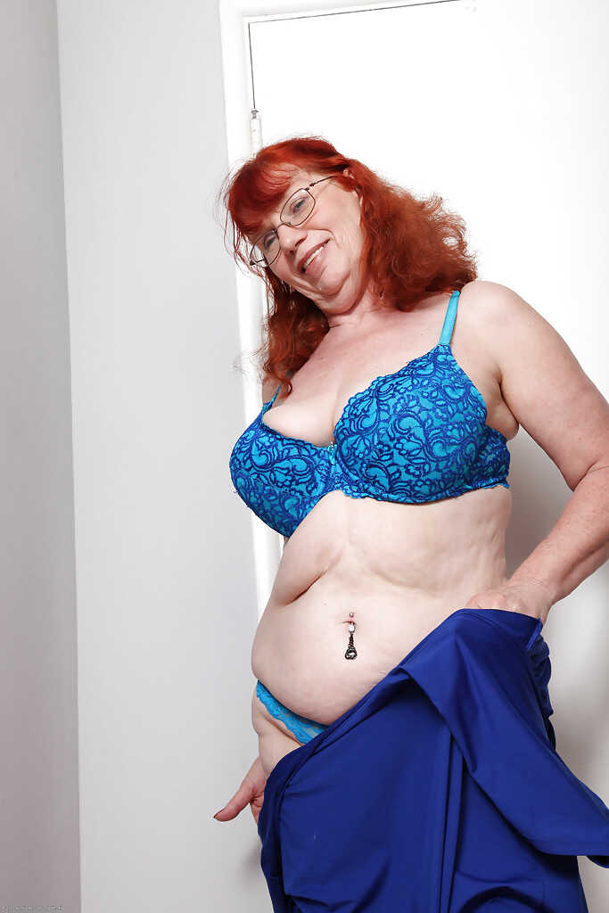 Suzanne's Filthy Redhead Granny Adventure in Glasses and Nylons: A Fatty Curves Exposé - Suzanne