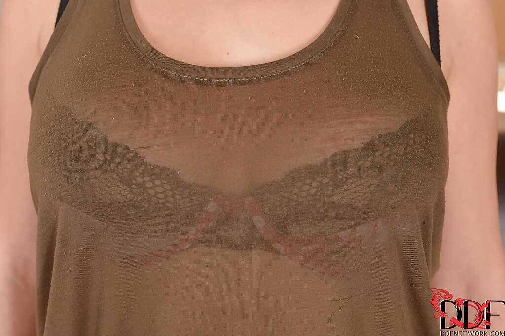 Leila Moon's Big Fat Tits Take on Any Size of Cock in this Amateur BBW Porn Debut! - Leila Moon