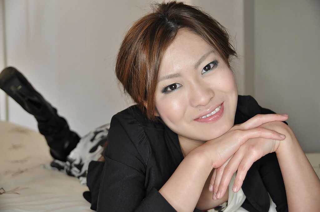 Hitomi Aoshima's Juicy Teen Asian Ass and Boobs Exposed in Naughty Poses! - Hitomi Aoshima