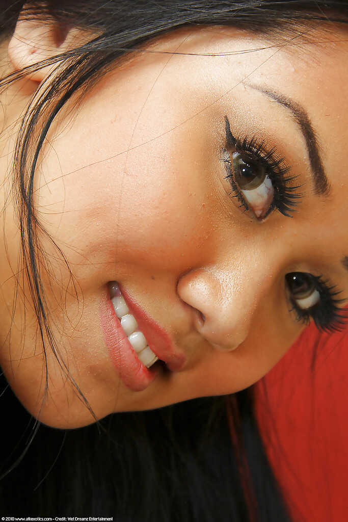Amateur Aries Velour undressing in the kitchen like a pornstar Asian spreading and shaved pussy - Aries Velour