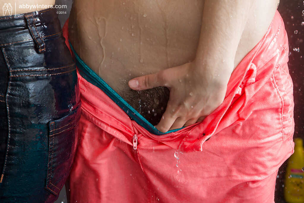 Lesbian Shower Delight: Hairy Hania and Lulu Get Nasty Together in the Steamy Showers! - Hania, Lulu