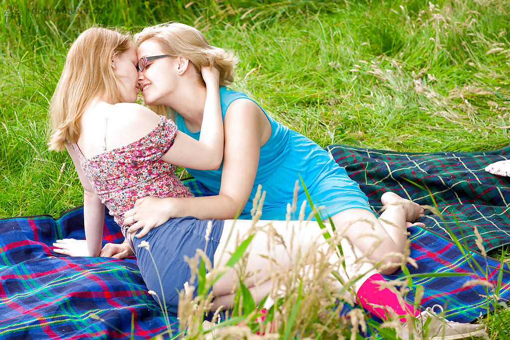 Coeds Kylie H and Noa get their tits and cunts licked in the great outdoors- Kylie H and Noa's amateur lesbian advent...