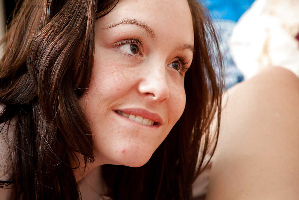 Brunette lesbians Analyn and Jenna K enjoy a kiss before cunnilingus with hairy Asian pussies and feet - Analyn, Jenna K
