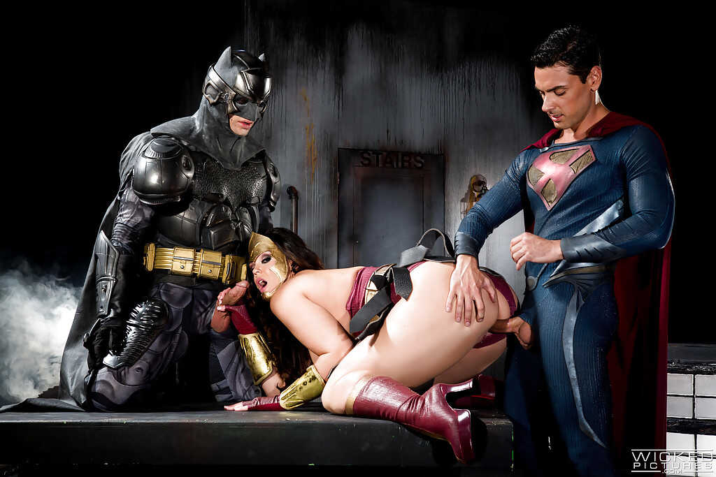 Super Alison Superblow: The Power of Titty and Two-Man Blowjobs with Batman and Superman