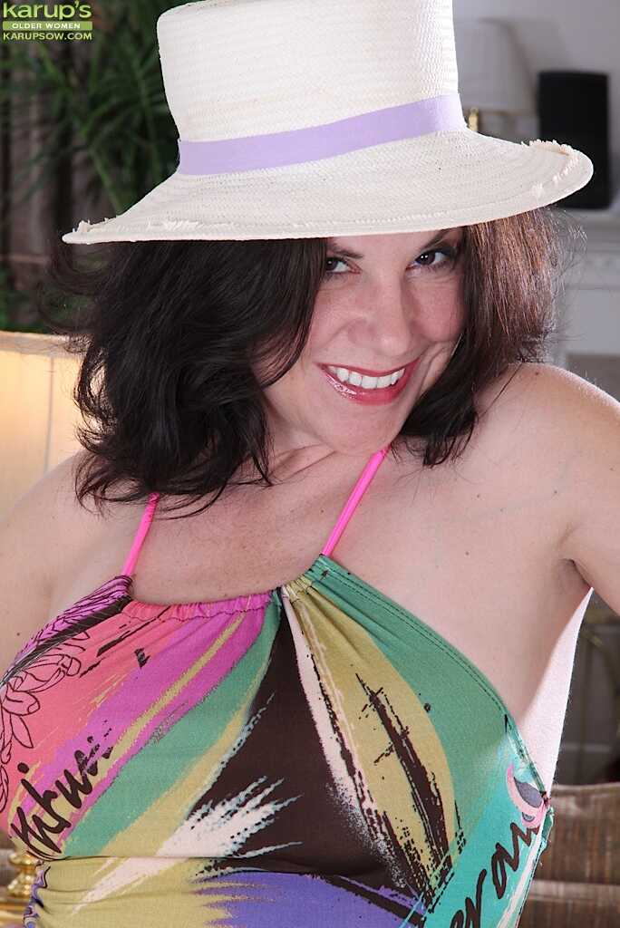 Mature Arden Delaney Strikes Sultry Poses In Dress And Hat Big Hairy Mature Pussy - Arden Delaney