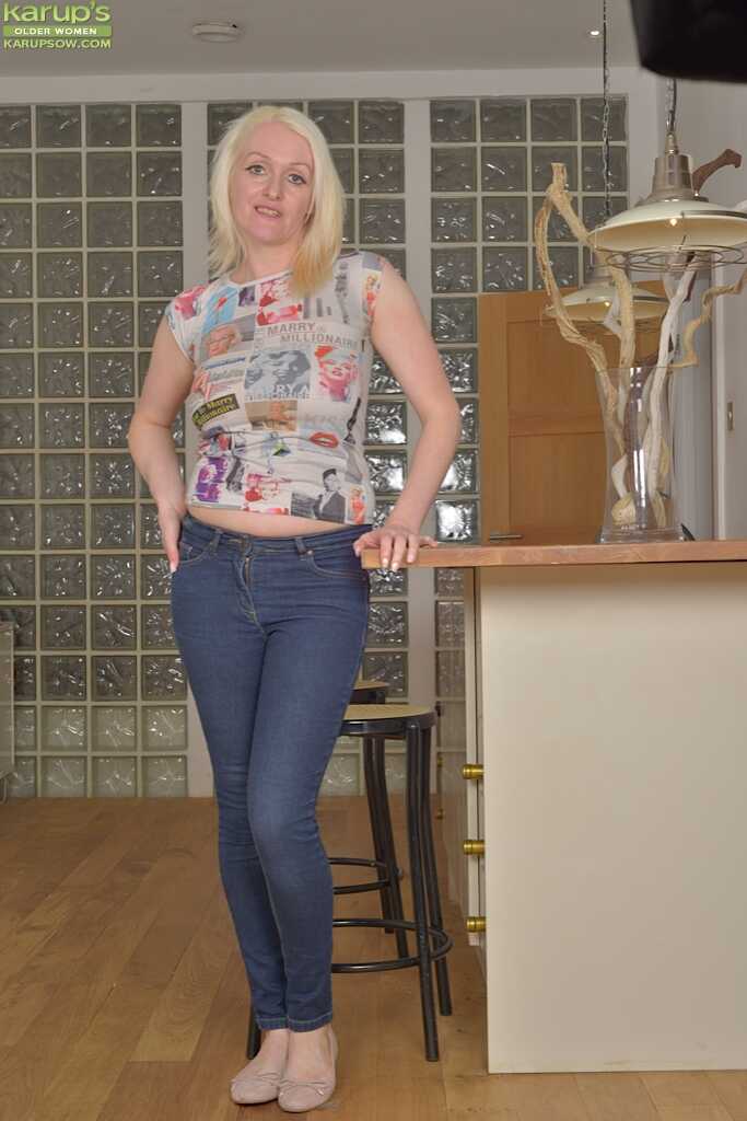 Jade Wilson's Mature Spread: Blonde Beauty Bares Her Big Boobs and Shaven Pussy in Denim Jeans - Jade Wilson