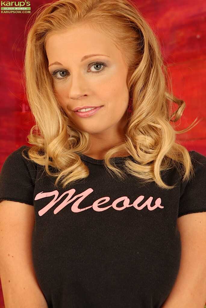 Big Busty Blonde Bombshell Bella Karina Sucks Her Own Tits Like A Pro - Bella Karina
