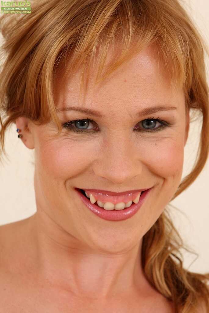 Busty MILF Laura Gains' Secret Desire: Sharing Her Bald Cunt with the Neighborhood! - Laura Gains