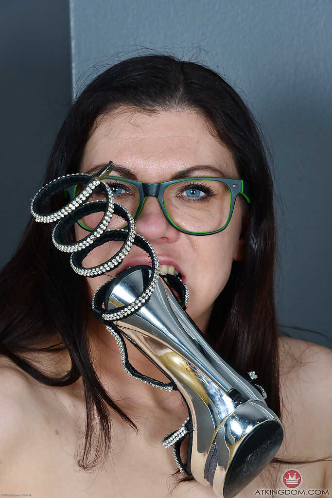 Corazon Del Angel's Hairy Mature Twat Revealing Her Clit Underneath Glasses - Corazon Del Angel