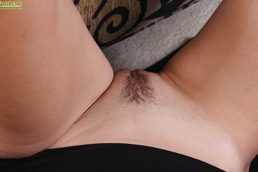 Grandma Heidi Van Moore's Naked Elegance After Stripping Off Her Evening Gown Reveals Hairy Snatch and Perky Teats - ...