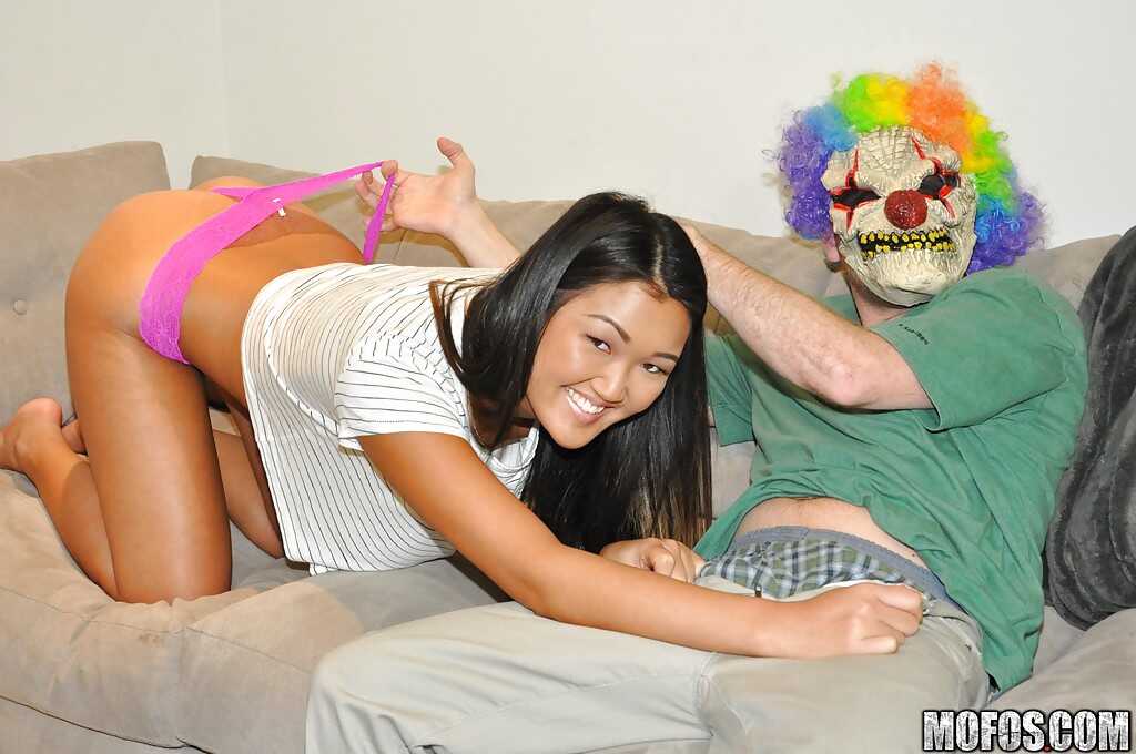 Asian Amateur Amy Parks Takes a Clown Masked Dong in Her Mouth and Gets Covered In Cum!