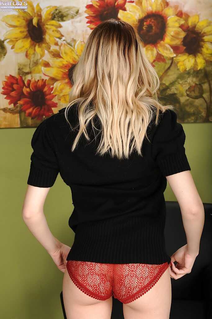 Cora Ora's Sweet Spread: An Amateur Teen's Naked Reveal of Her Tight Ass and Pink Cunt - Cora Ora