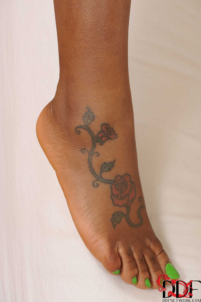 Fatty ebony Maserati amazing nudity moments with foot fetish posing and thick black big tits. - Maserati