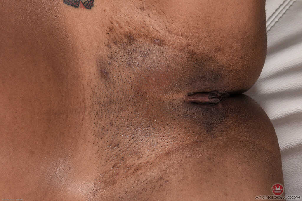 Young black Zoey Reyes spreads her labia lips while posing in the nude - Zoey Reyes