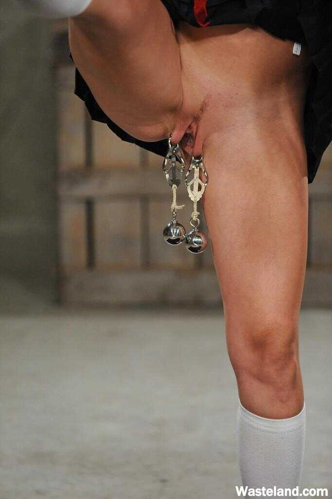 Screaming Lisa Ann: The Submissive Asian Princess's Brutalized Bondage Pussy Play - Lisa Ann