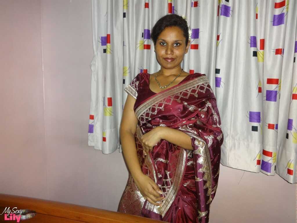 Lily's Black Bra and Underskirt Stripping Show: The Curvy Indian Woman with Big Boobs - Lily